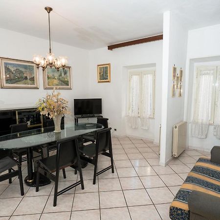 Casa Lago E Camino Capodimonte Ngoại thất bức ảnh