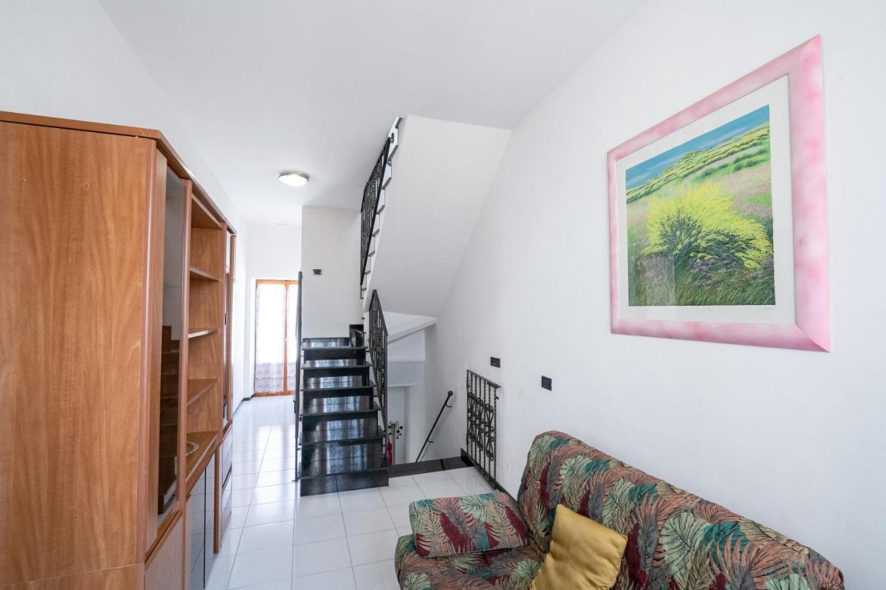 Casa Lago E Camino Capodimonte Ngoại thất bức ảnh